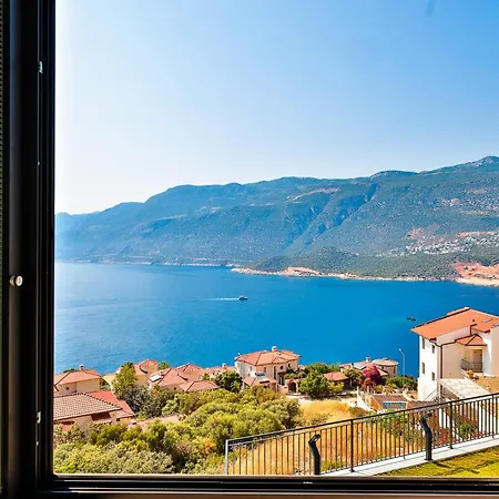 Lyxos Hotel *