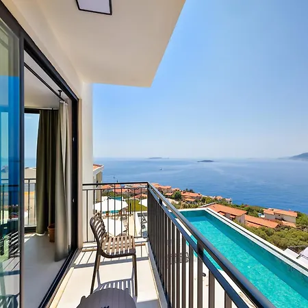 Hotel Lyxos *
