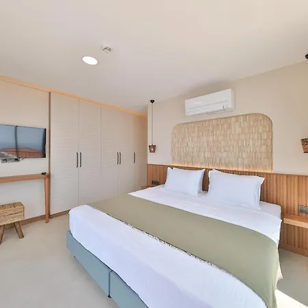 Lyxos Hotel