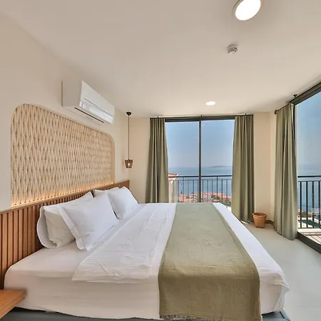 Ξενοδοχείο Lyxos *