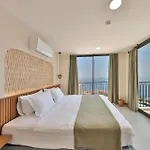 Hotel Lyxos *