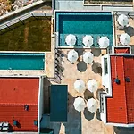 Hotel Lyxos