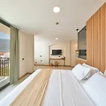 Lyxos Hotel